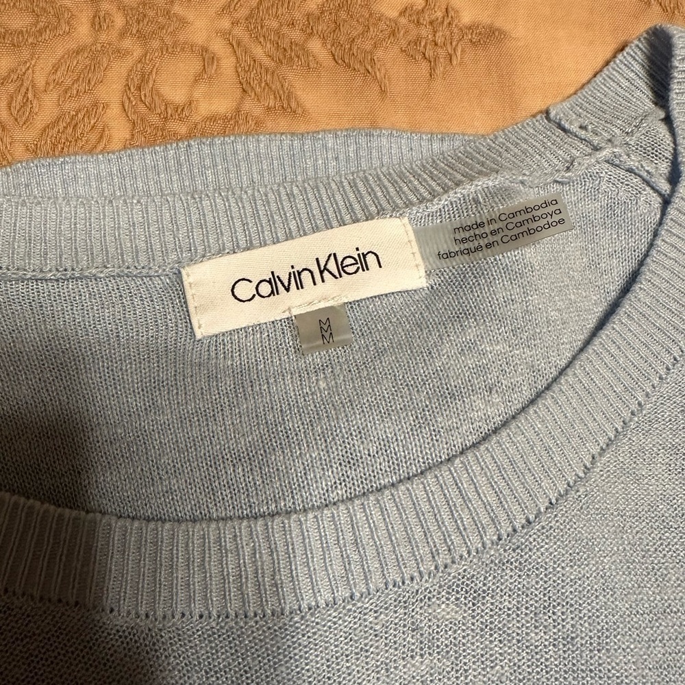 Calvin Klein Sweater - Picture 3 of 3